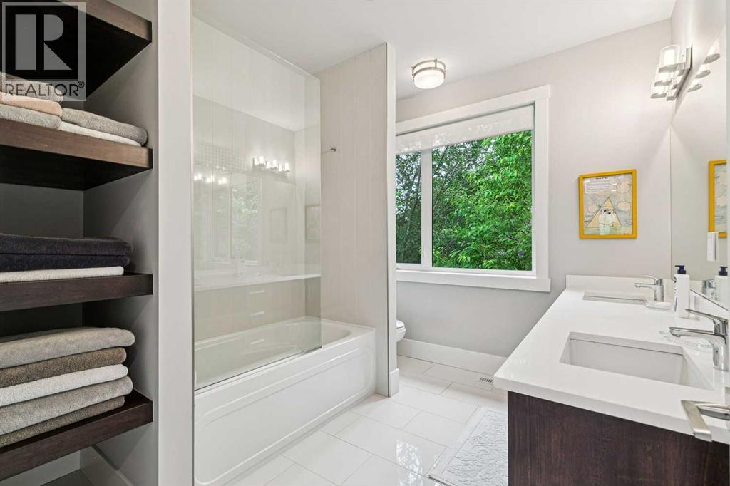 1940 48 Avenue SW - Image 25