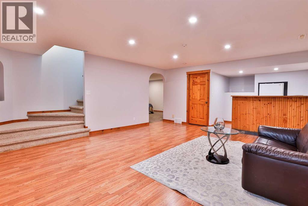 128 Cougar Road N - Image 16