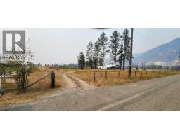 5905 Edwards Road, Grand Forks, BC V0H1H9 Photo 8