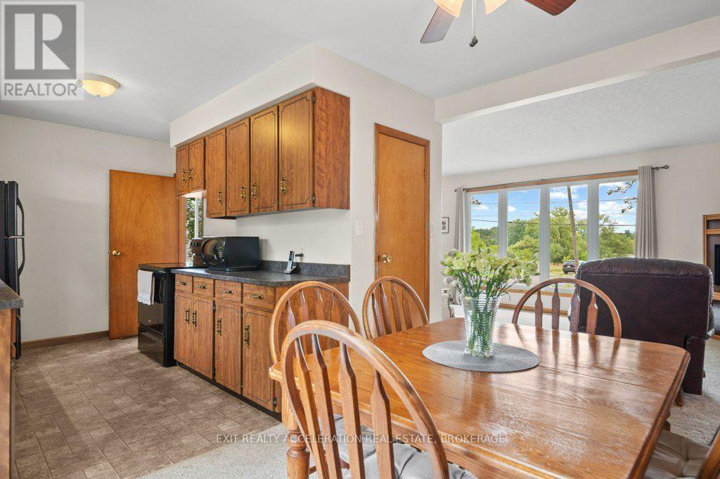 409 DUNDAS STREET W - 10