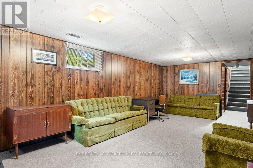 409 DUNDAS STREET W - Image 22