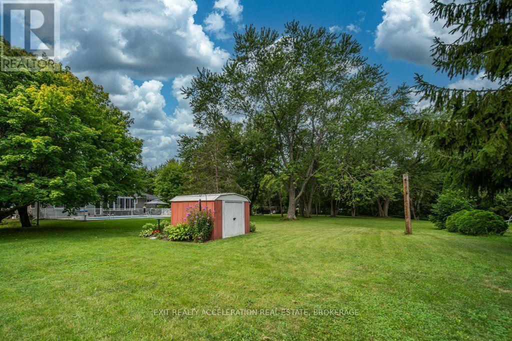 409 DUNDAS STREET W - Image 36