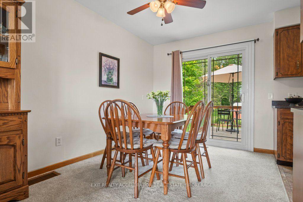 409 DUNDAS STREET W - 9
