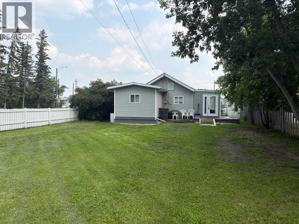 5140 48 Street, Mannville — photo 3