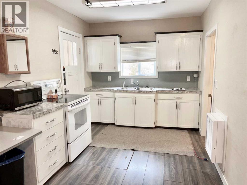 5140 48 Street - 5