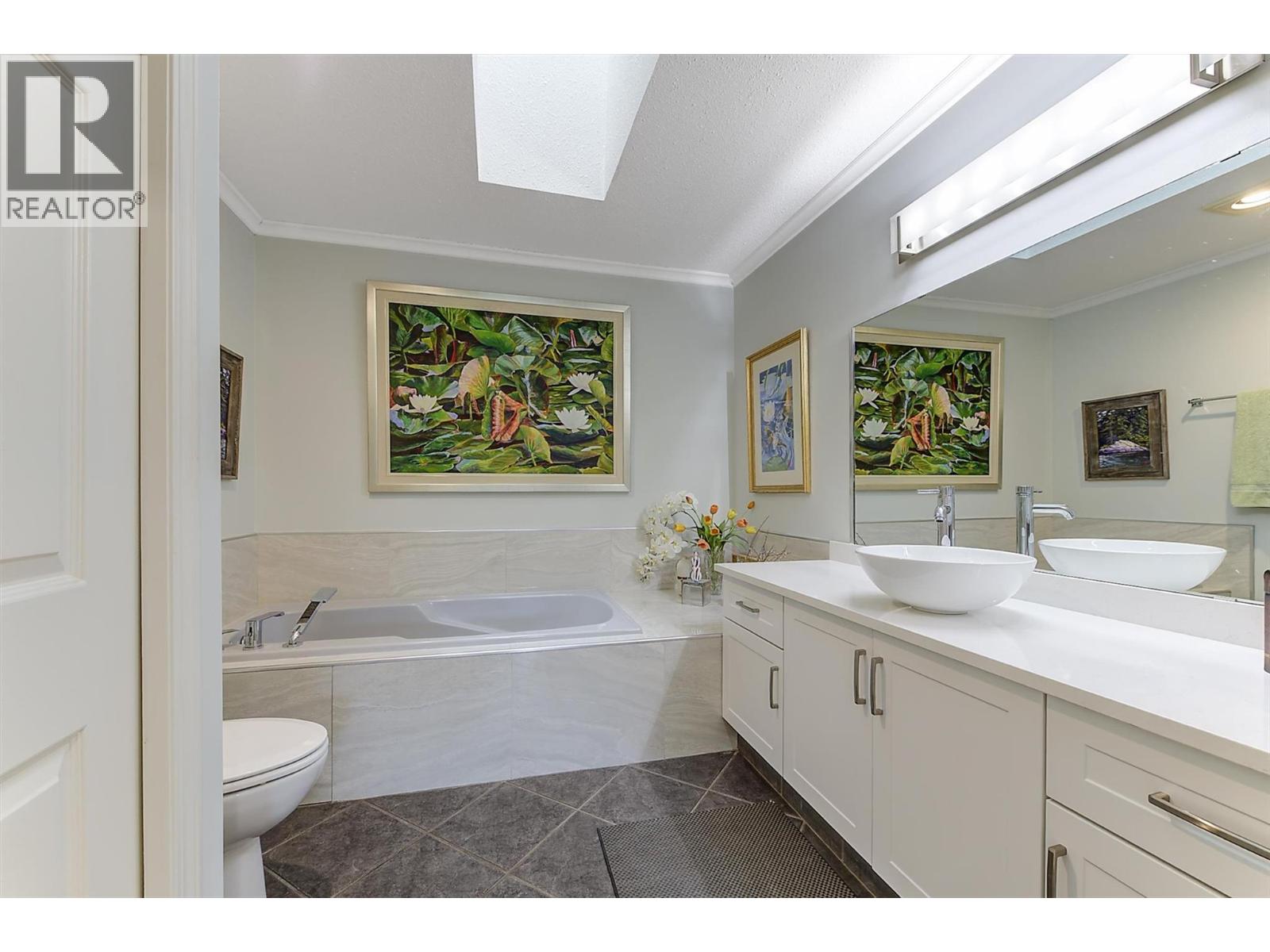 2200 GORDON Drive Unit# 83, Kelowna