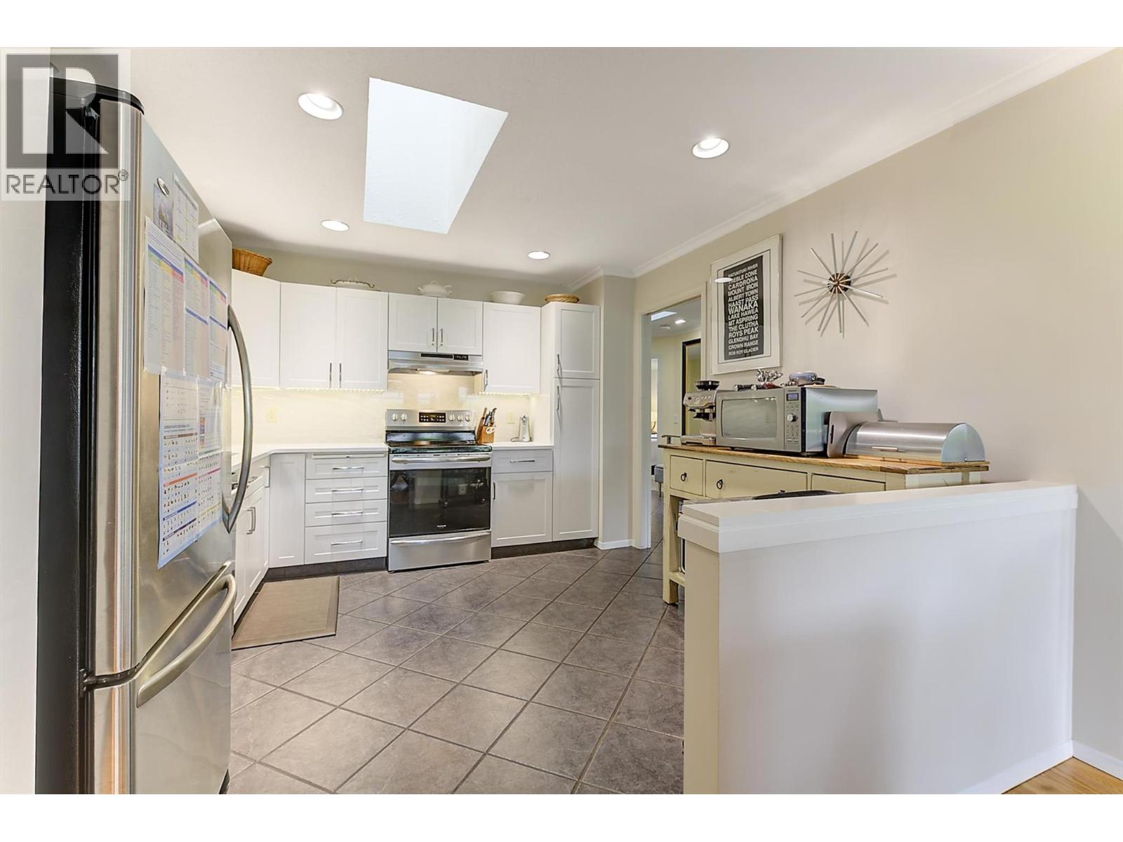 2200 GORDON Drive Unit# 83, Kelowna