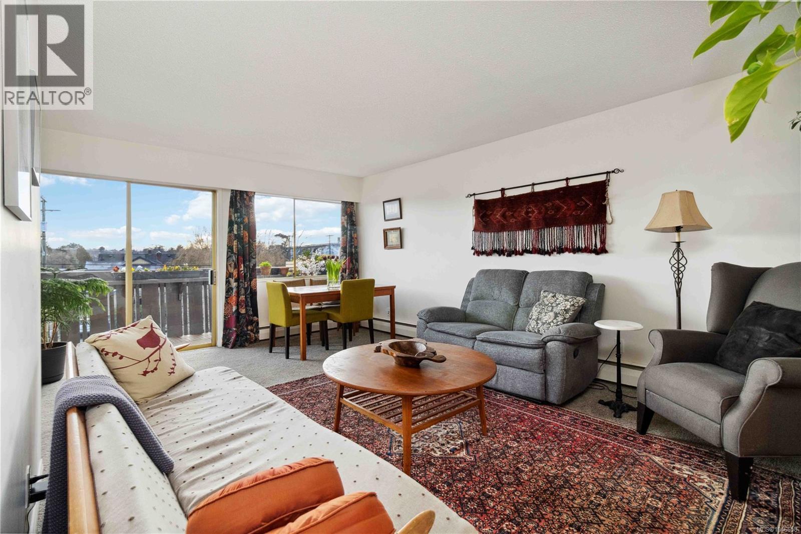 #211 964 Heywood Ave - 2