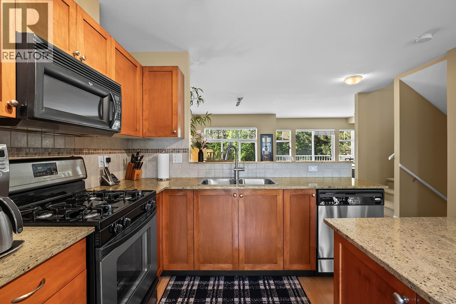 #12 1853 Parkview Crescent - 14