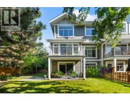 12 1853 Parkview Crescent, Kelowna