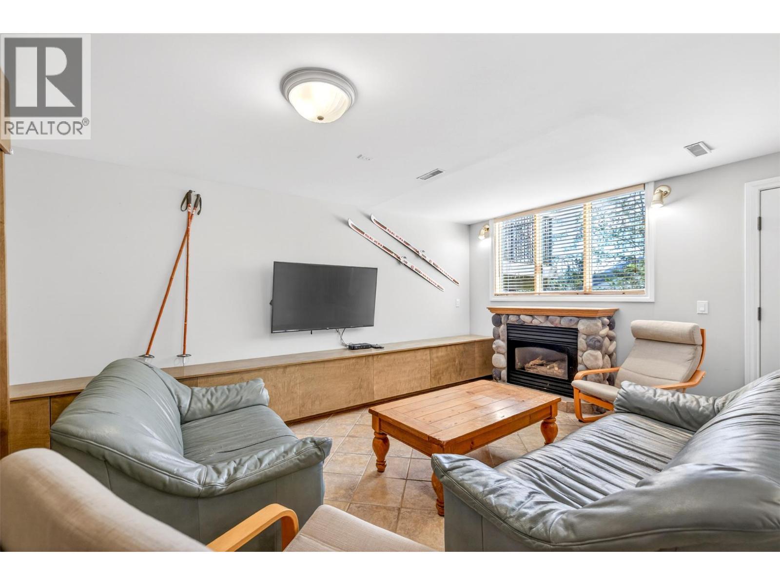 #5 5388 Highline Drive - 45