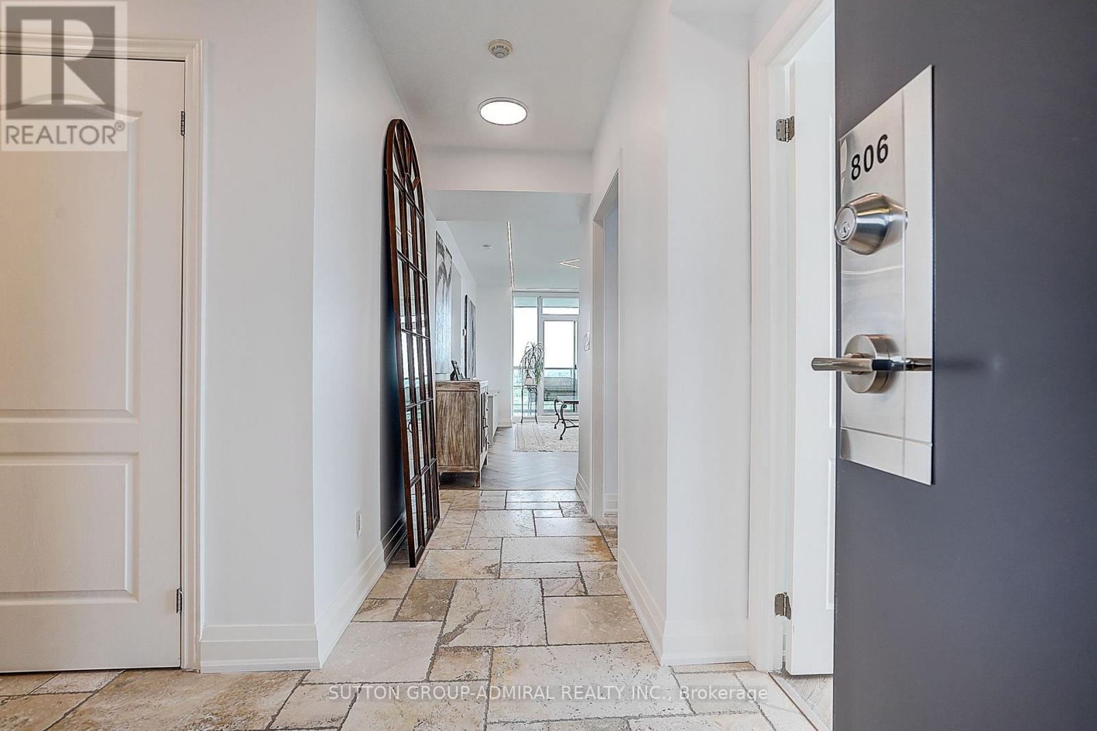 #806 100 PROMENADE CIRCLE - 48
