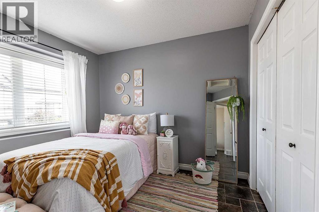 #1 4952 Southlands Drive SE - 36