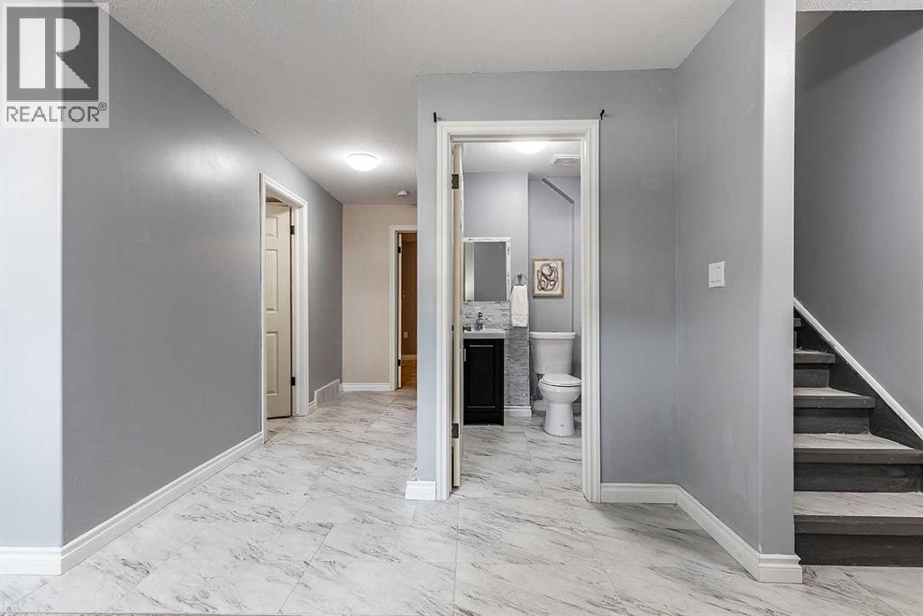 #1 4952 Southlands Drive SE - 41