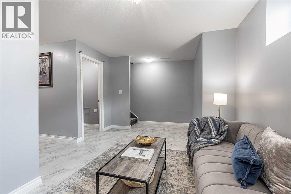 #1 4952 Southlands Drive SE - 43