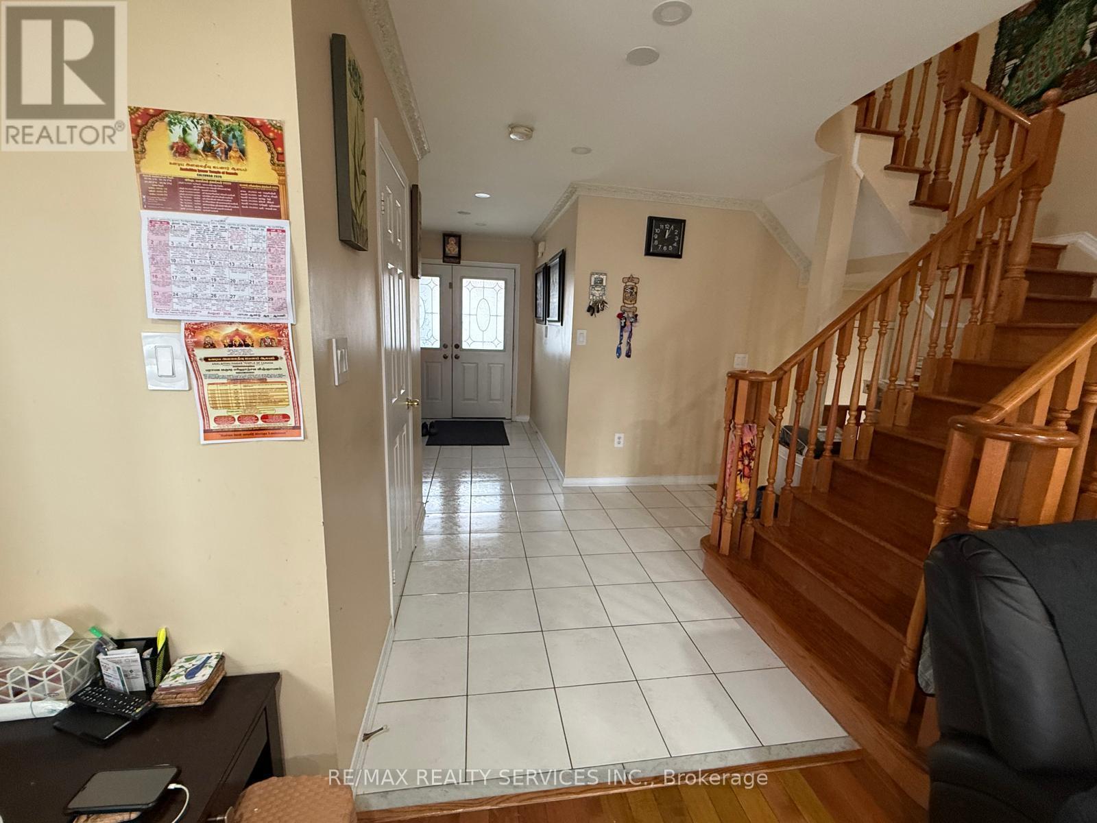37 RIVERPLACE CRESCENT, Brampton (Bram East) — photo 2
