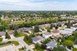 74 Bluewater Crescent, Winnipeg, MB R2J2P8 Photo 42