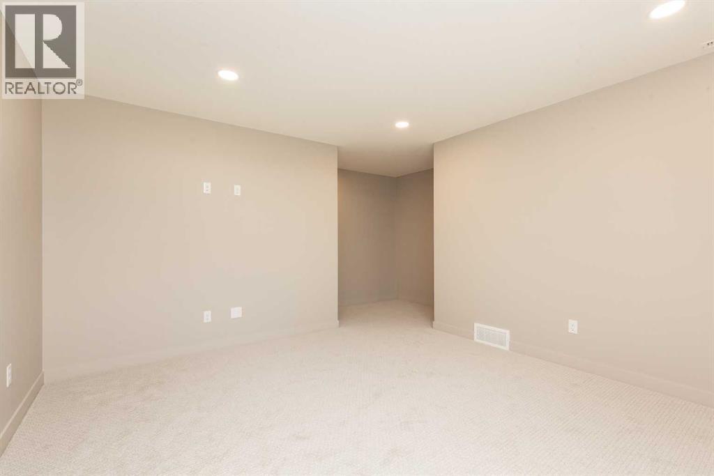 320 Aquitania Boulevard W - Image 29