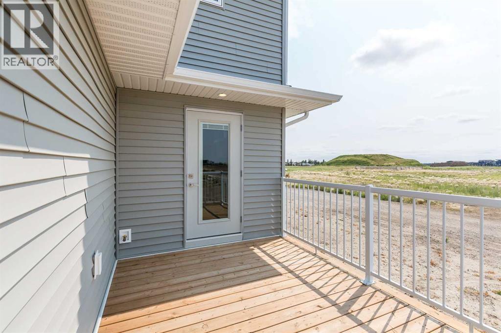 320 Aquitania Boulevard W - Image 38