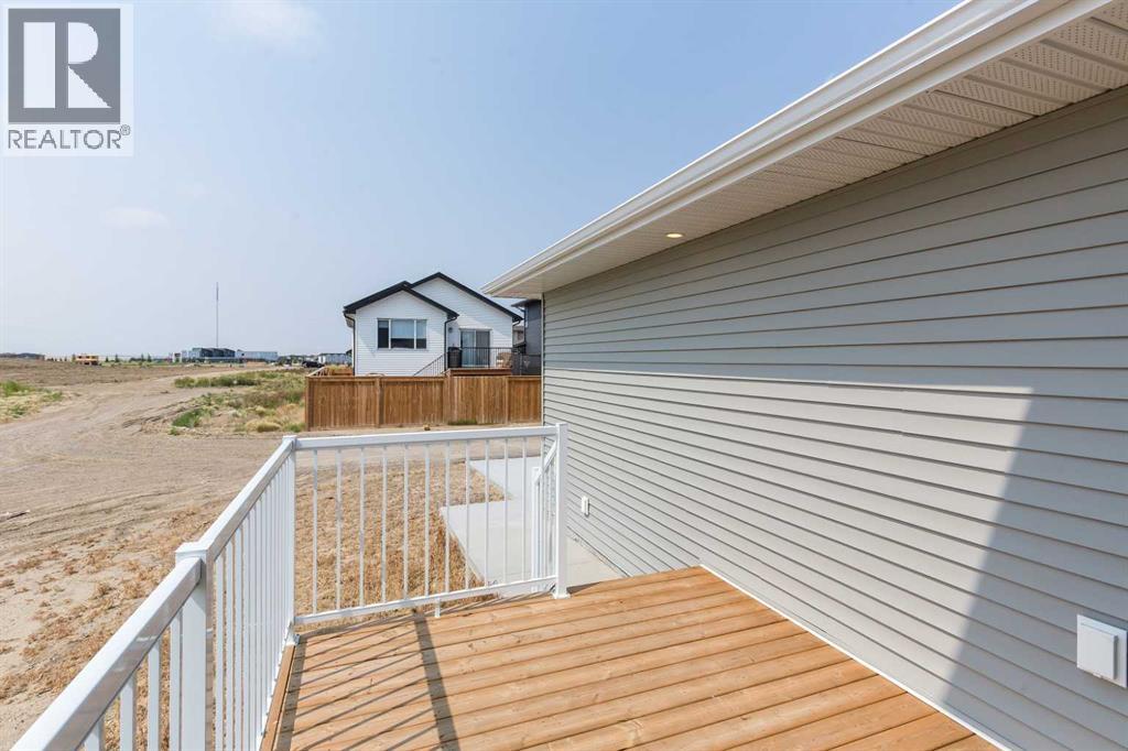 320 Aquitania Boulevard W - Image 39