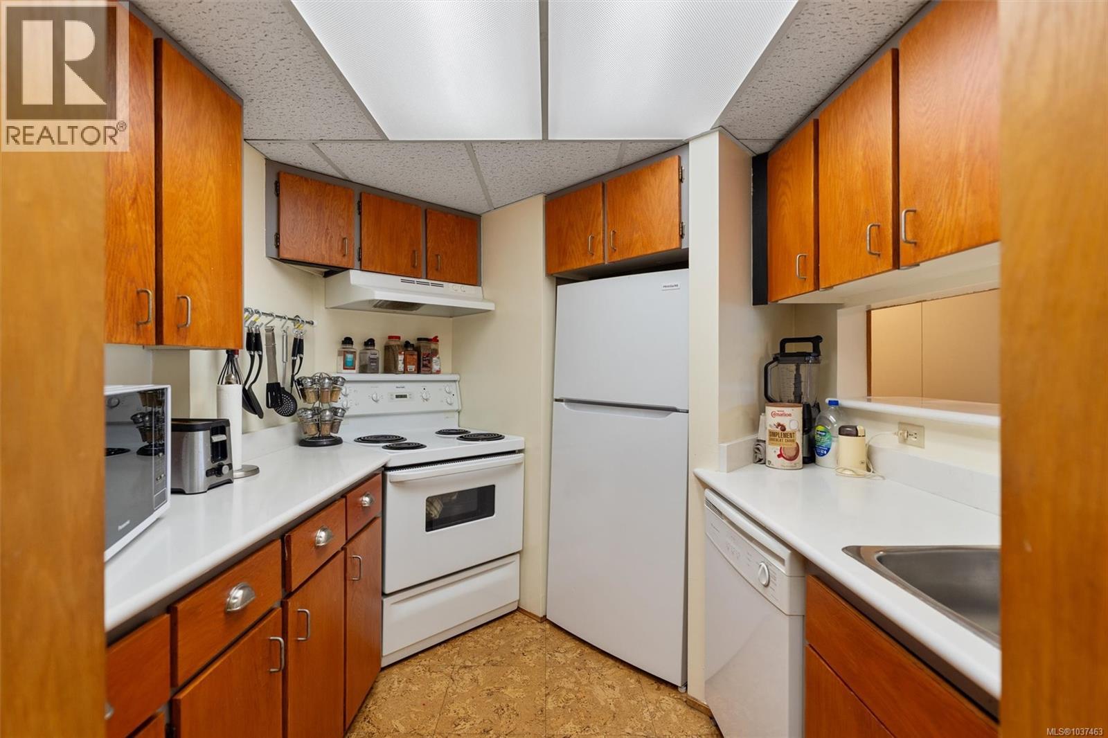 #402 2605 Windsor Rd - Image 6