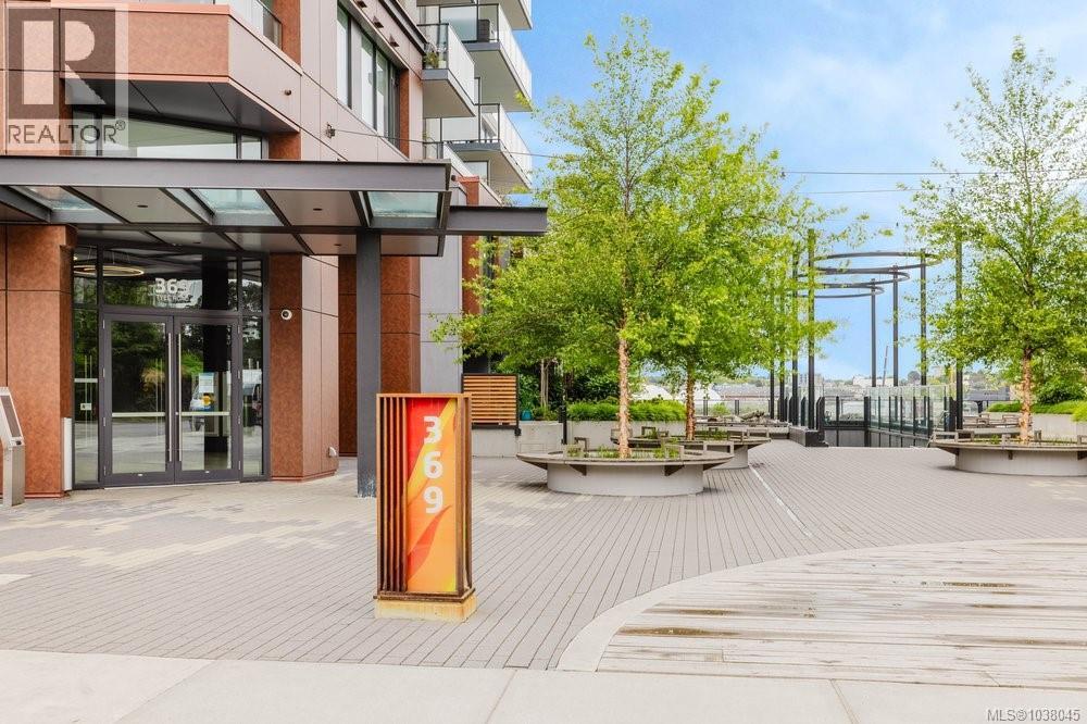 #409 369 TYEE Rd - 33