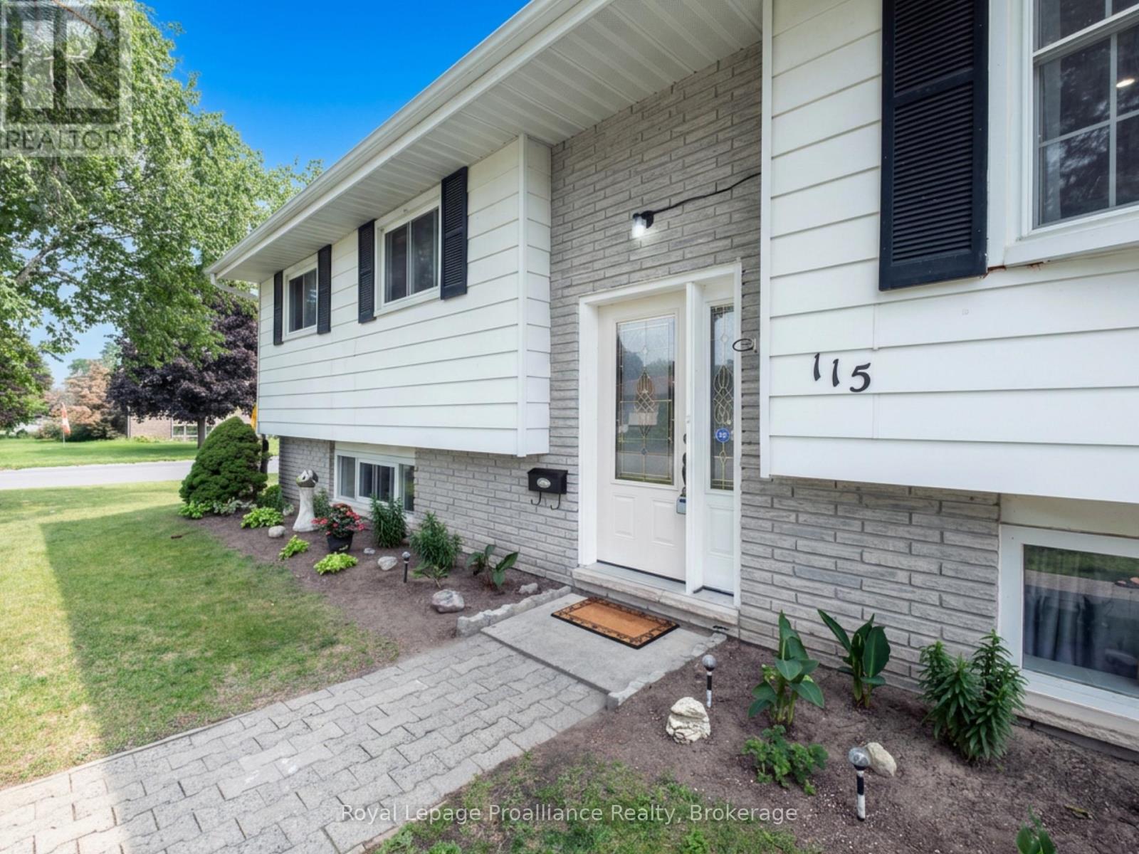 115 NICHOLAS STREET - Image 29