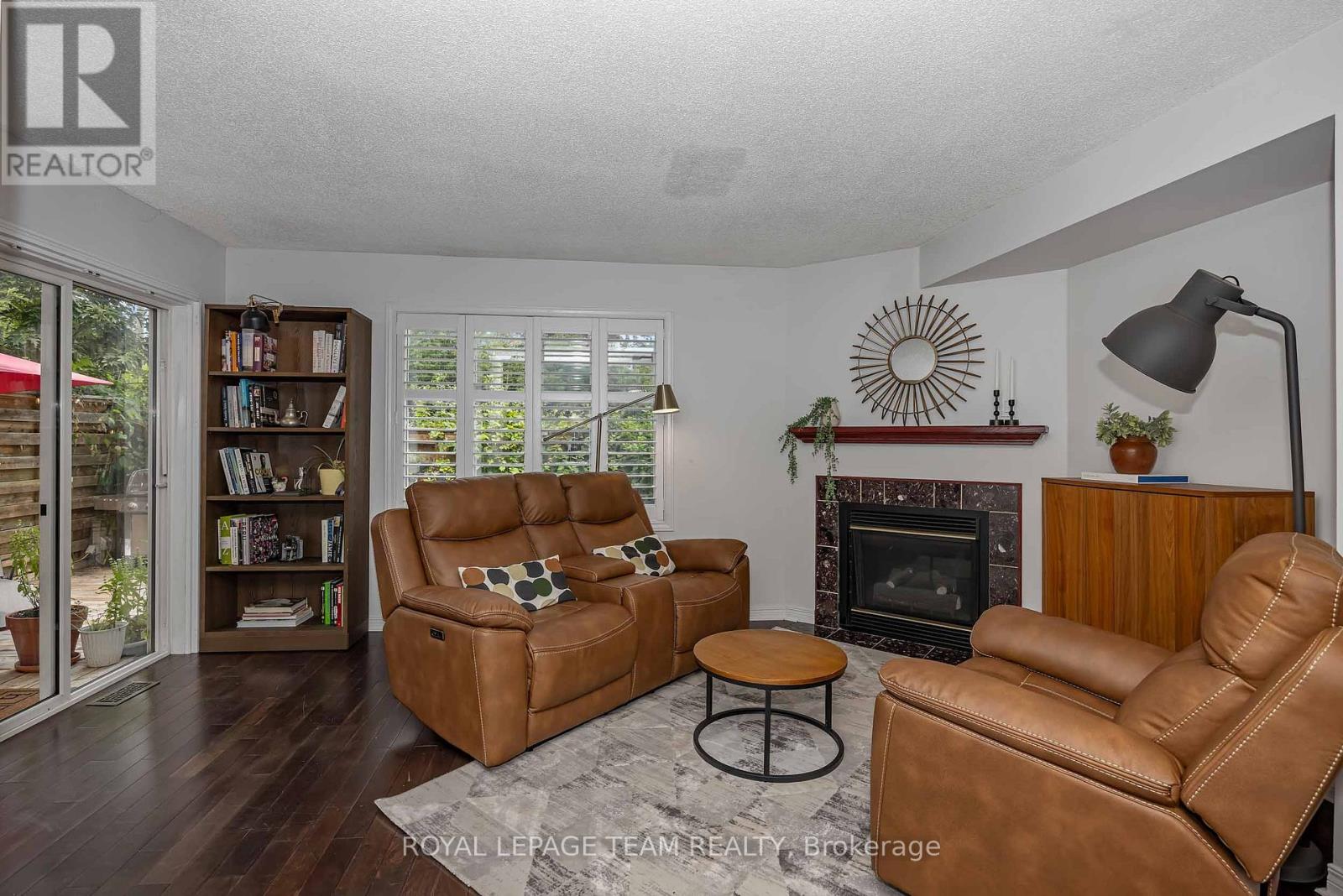 4 Bed, 3 Bath House for Sale in Ottawa – 9 – 583 TWEEDSMUIR AVENUE, Ottawa – MLS# X13664506 - Image 15