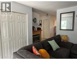 Living room - 7369 Prospector Avenue Unit# 6, Radium Hot Springs, BC V0A1M0 Photo 9
