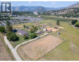4pc Bathroom - 6055 Darcy Road, Grand Forks, BC V0H1H4 Photo 10