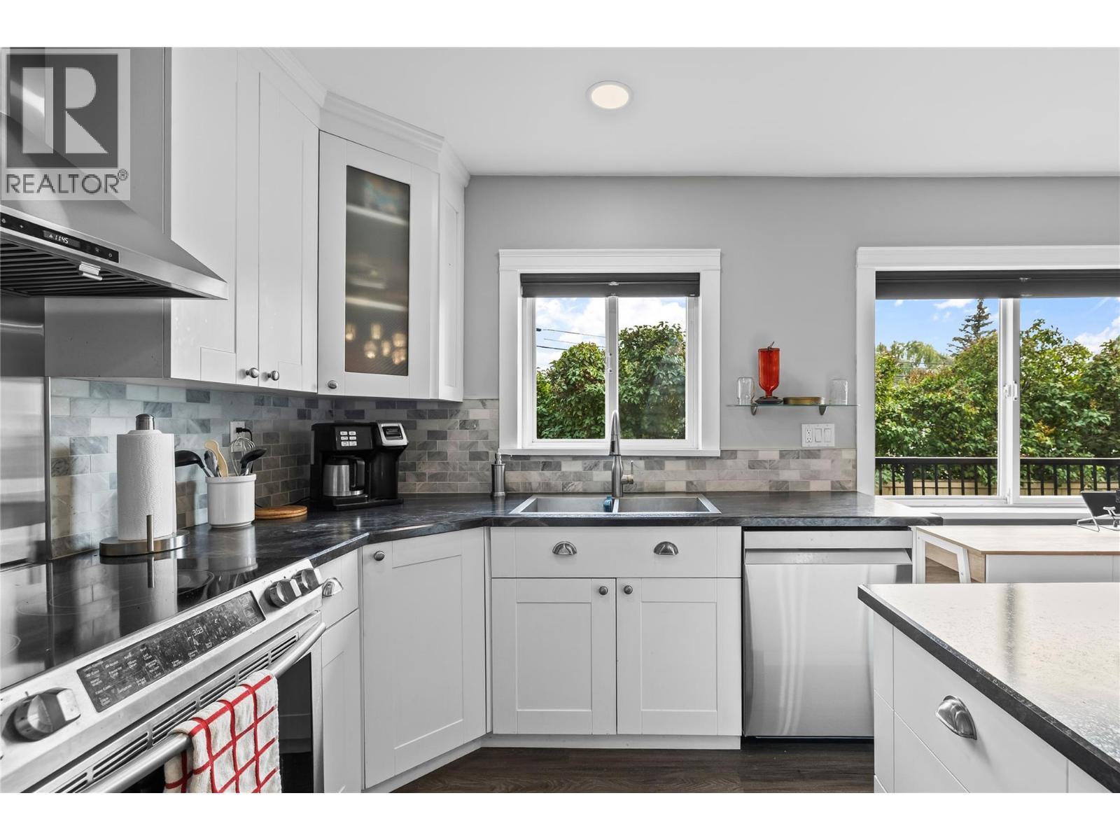292 Valley Road N, Kelowna