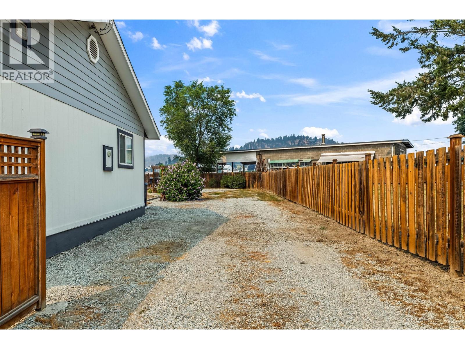 292 Valley Road N, Kelowna