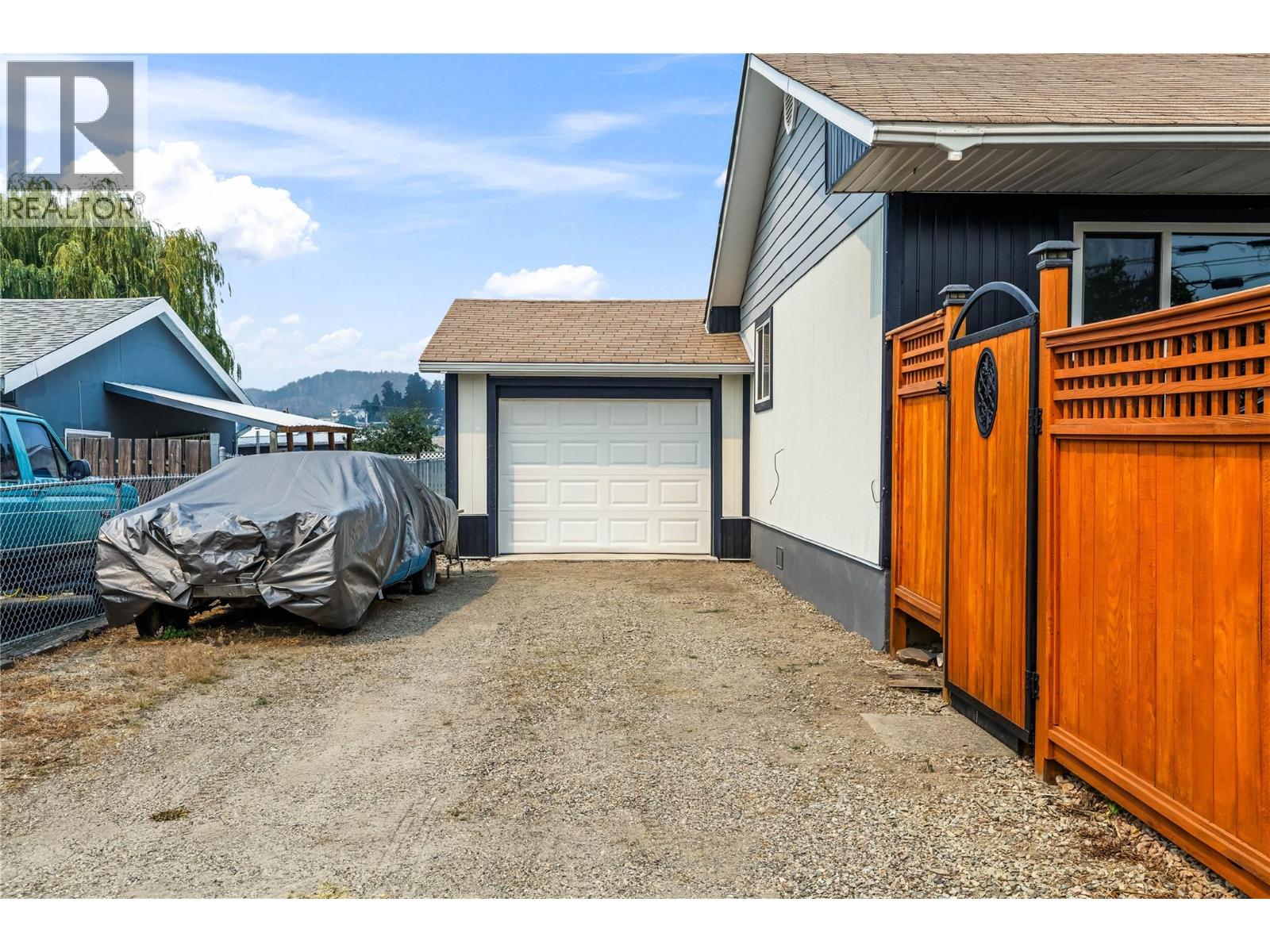 292 Valley Road N - 35