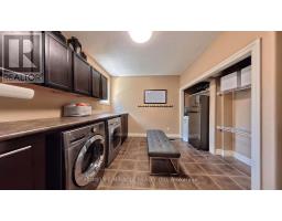 913 Valebrook Court, Kitchener, ON N2A0E5 Photo 7