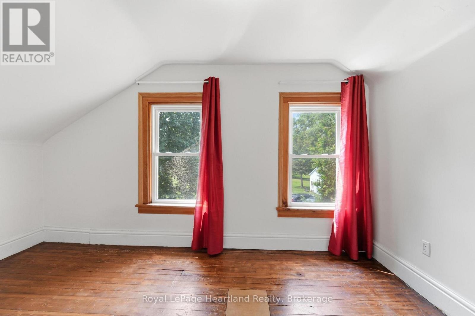 82155 LONDON ROAD - 22