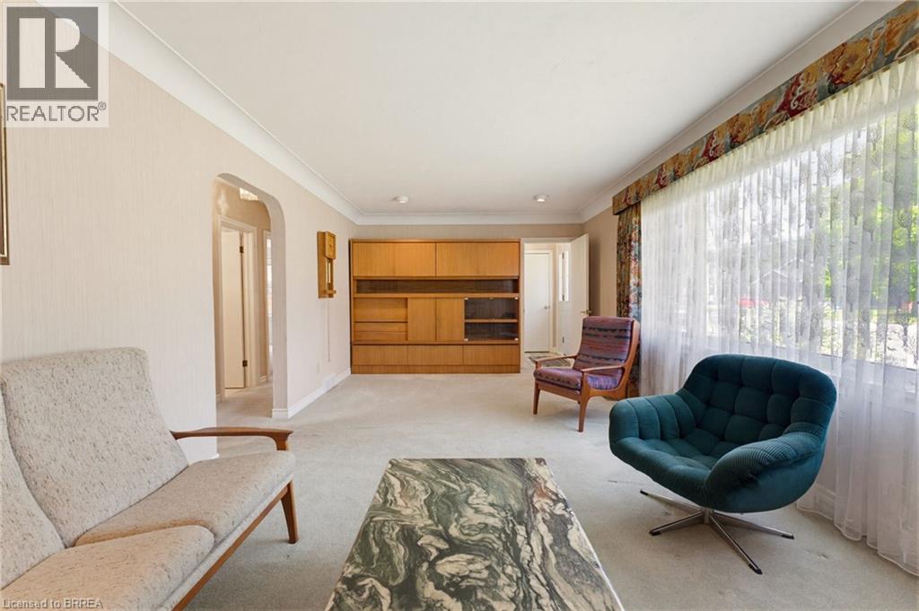 22 DUNSDON Street - 9