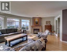 103 5470 Inlet Avenue, Sechelt, BC V7Z0H4 Photo 9