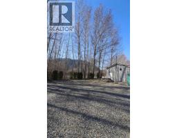 2633 Squilax Anglemont Road Unit# 7, Lee Creek, BC V0E1M4 Photo 6
