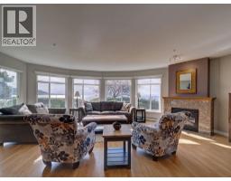 103 5470 Inlet Avenue, Sechelt, BC V7Z0H4 Photo 8