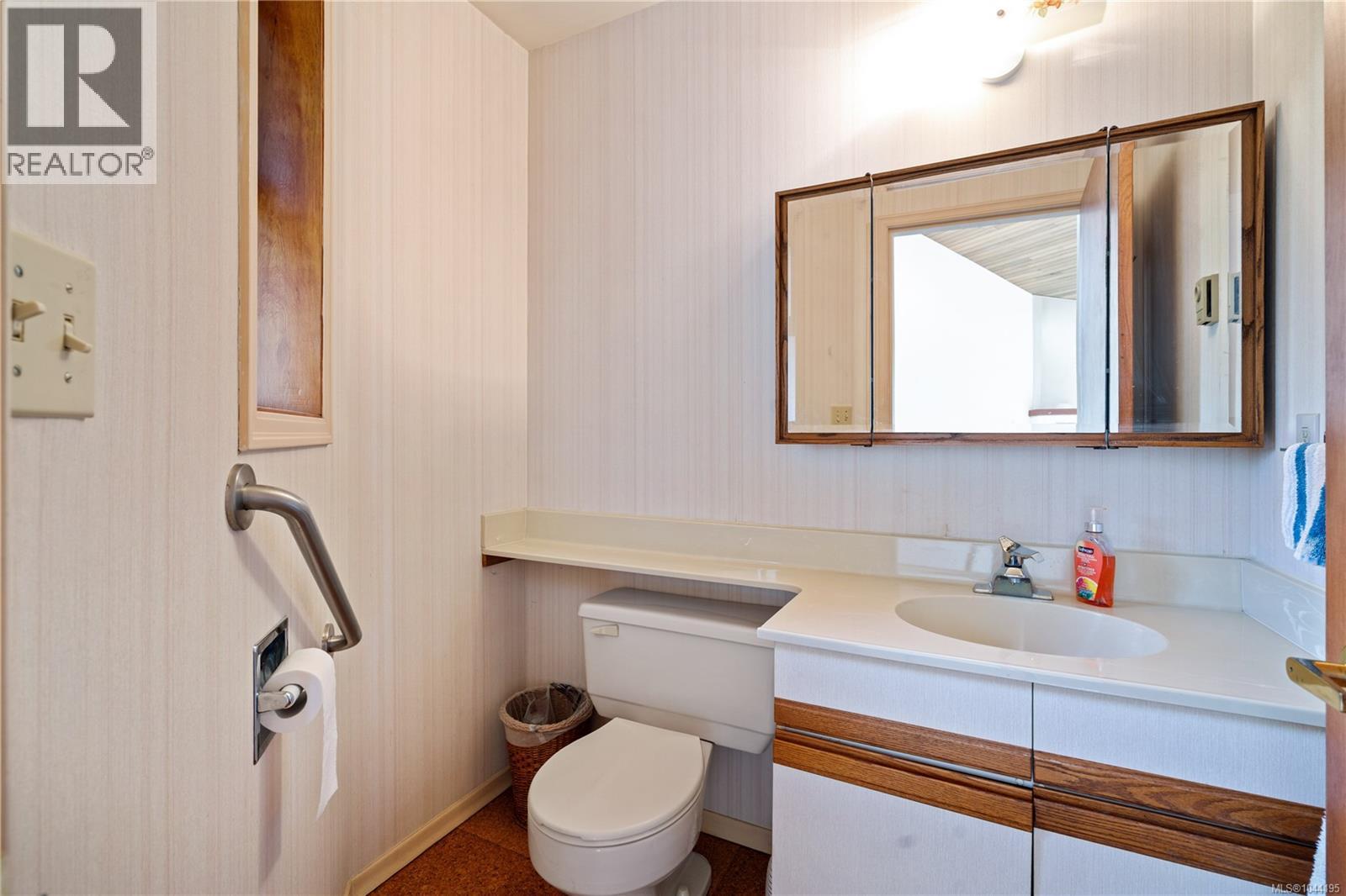 312 Bessborough Ave - 40