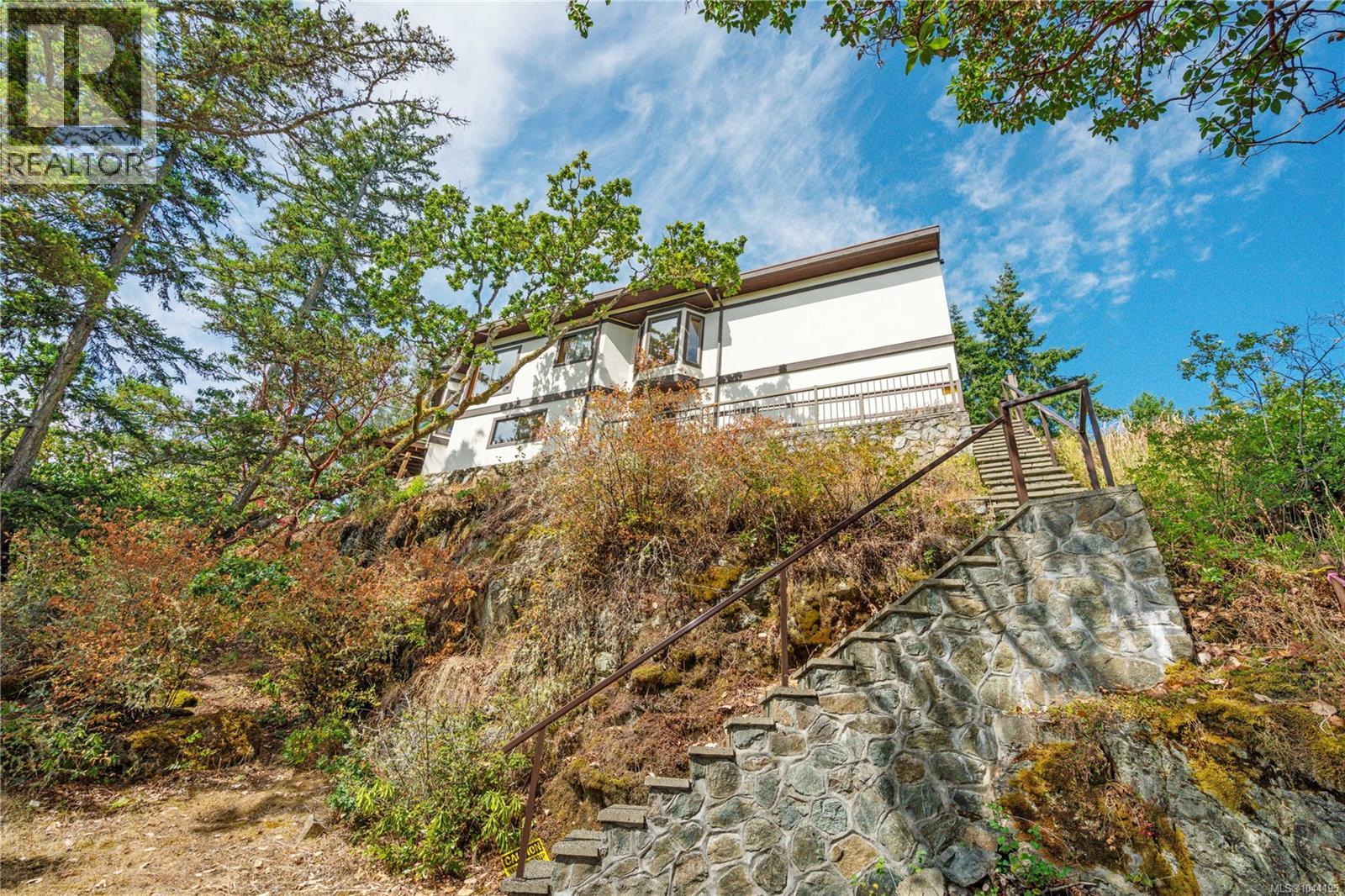 312 Bessborough Ave - 50