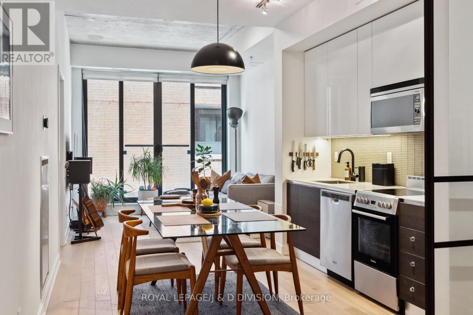 Photo of 8 Dovercourt Road