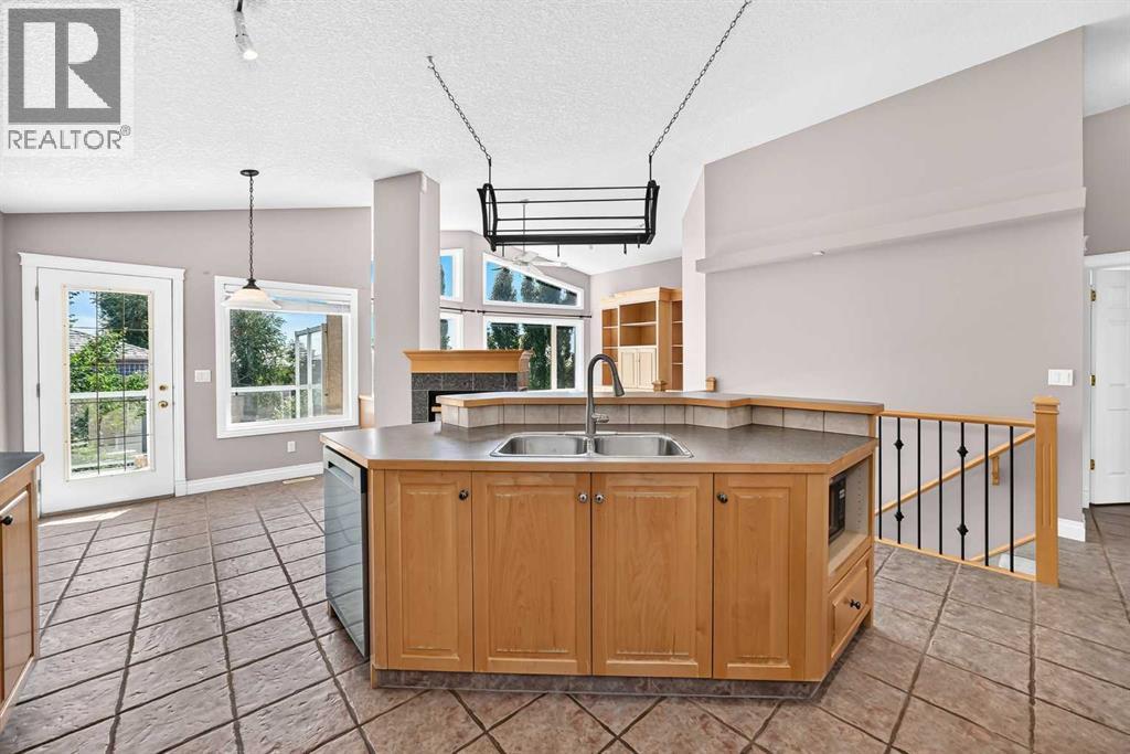 311 Royal Crest Bay NW - 7