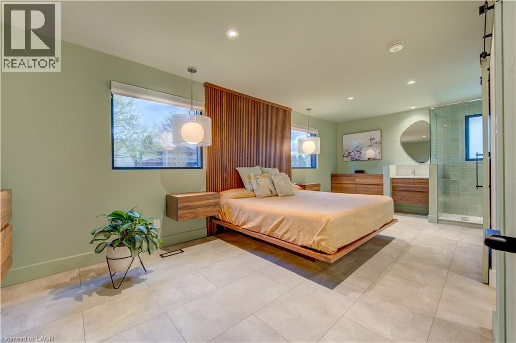 112 MITCHELL Street - Image 18