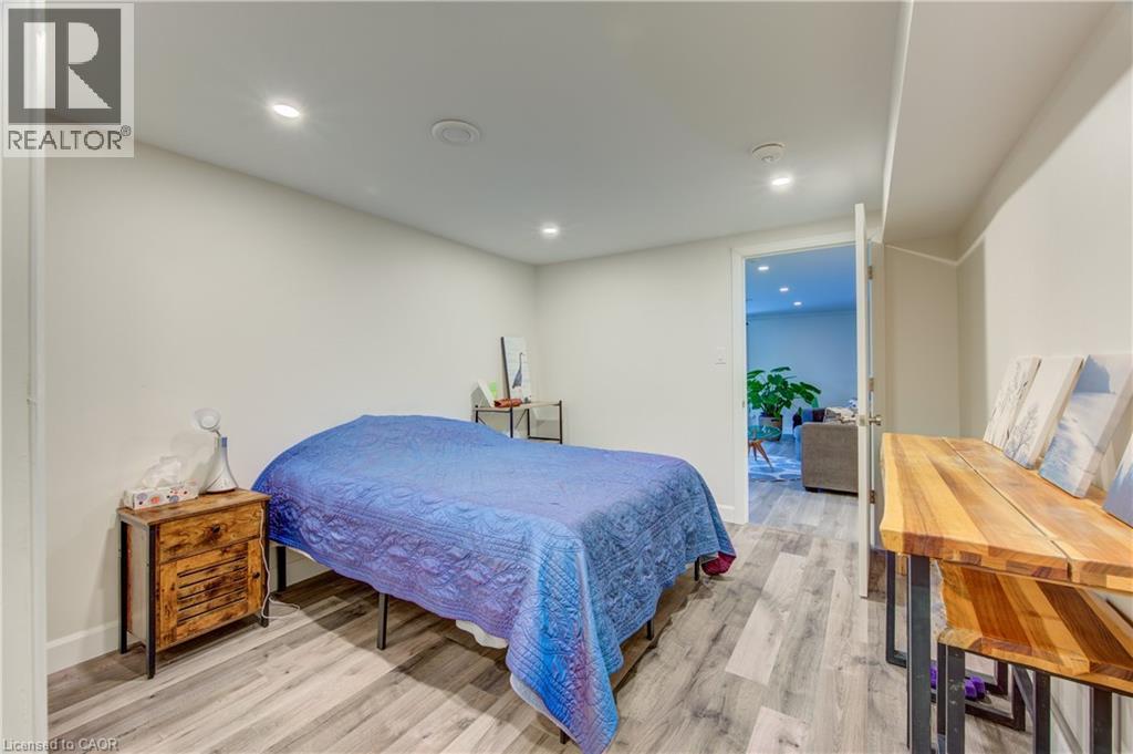 112 MITCHELL Street - Image 31