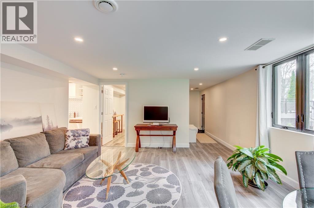 112 MITCHELL Street - Image 28