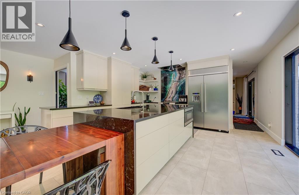 112 MITCHELL Street - Image 9