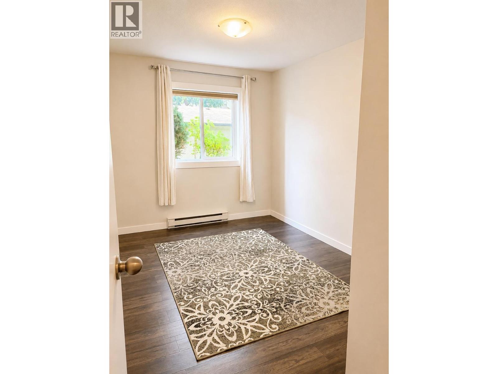 112 3842 Gordon Drive, Kelowna