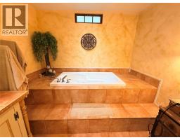 6240 Vine Road, Grand Forks, BC V0H1H4 Photo 38