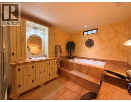 6240 Vine Road, Grand Forks, BC V0H1H4 Photo 37
